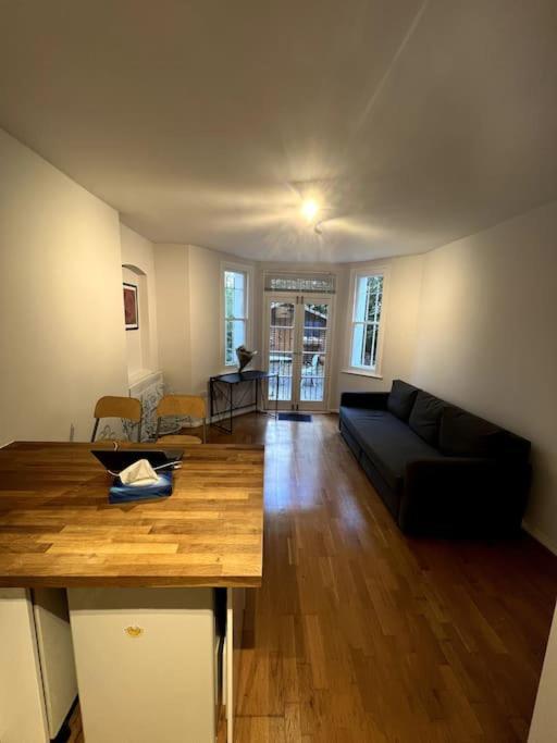Lovely 1 Bedroom Apartment In West Kensington Лондон Екстер'єр фото